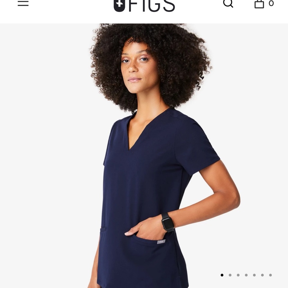Casma Three-Pocket Scrub Top